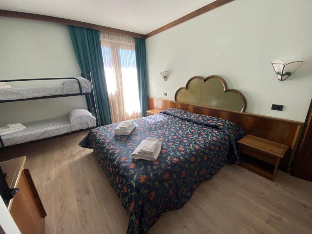 Hotel Quadrifoglio Pinzolo Extérieur photo